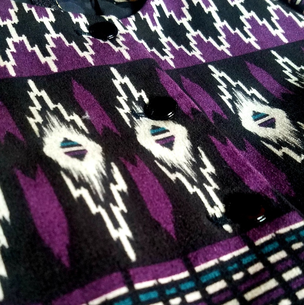 Cropped Aztec Pattern Jacket - Picture 4 of 4